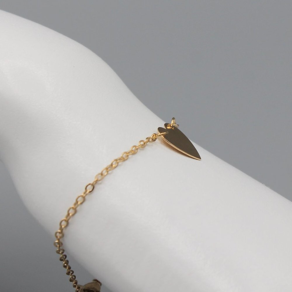 Jewelry bracelet heart love romantic yellow gold tone minimalist dainty new - Picture 5 of 5